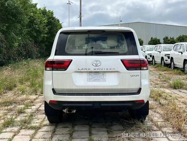 23款豐田酷路澤4.0排量 LC300現(xiàn)車可售 全國上牌 可按揭