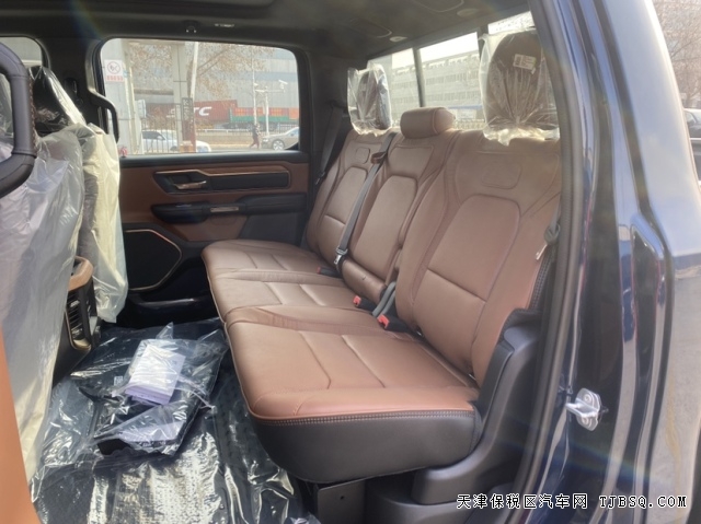 平行進口最豪華的美式大皮卡道奇公羊長角號5.7L自吸港口最新行情報價53.8萬起