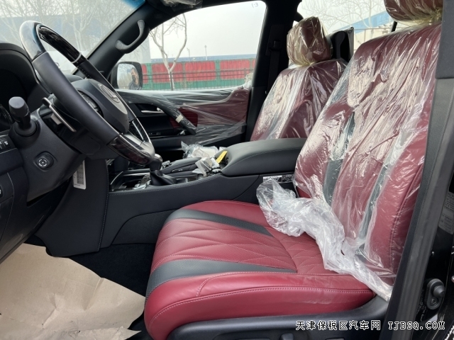 絕版大V8雷中東版雷克薩斯LX570限量S黑曜版港口現(xiàn)車最新行情248萬