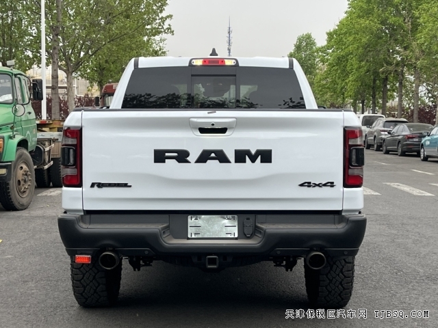 道奇公羊叛逆者 港口現(xiàn)車 小霸王龍 50多萬的價(jià)格 極致性價(jià)比