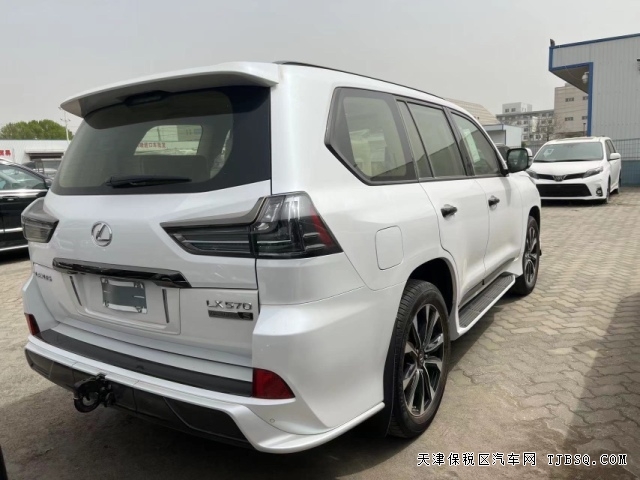 成功人士專屬座駕大排量5.7L雷克薩斯LX570即將退市港口最后一批現(xiàn)車最新價格206萬起