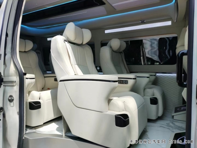 平行進口中東版豐田海獅3.5L大空間商務(wù)車港口現(xiàn)車售價跌幅慘淡