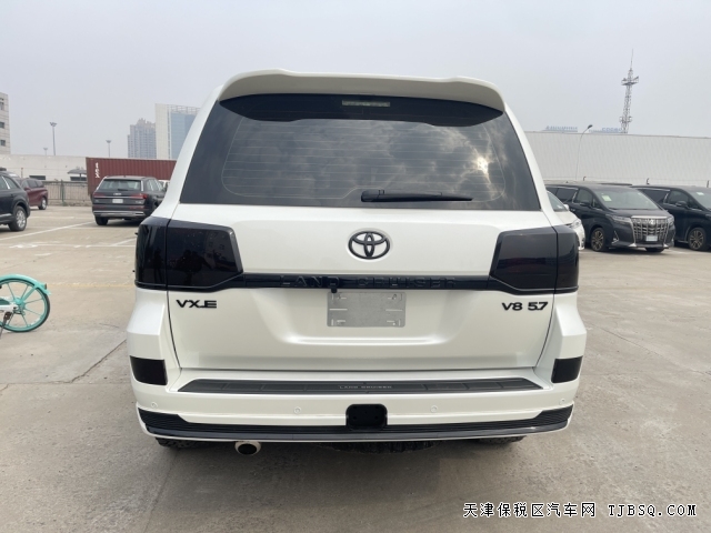 993130bb9324488dc1355a39d553dcae 硬派越野的扛把子豐田黑金剛酷路澤5.7L極限運(yùn)動(dòng)版配置性能詳解最新報(bào)價(jià)169.8萬(wàn)