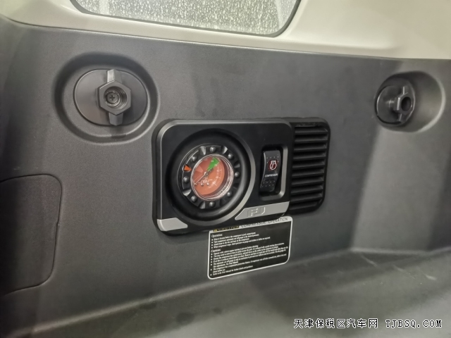 沙漠小王子最新款FJ酷路澤4.0港口庫存兩年終于等到國六報關(guān)最新售價55萬