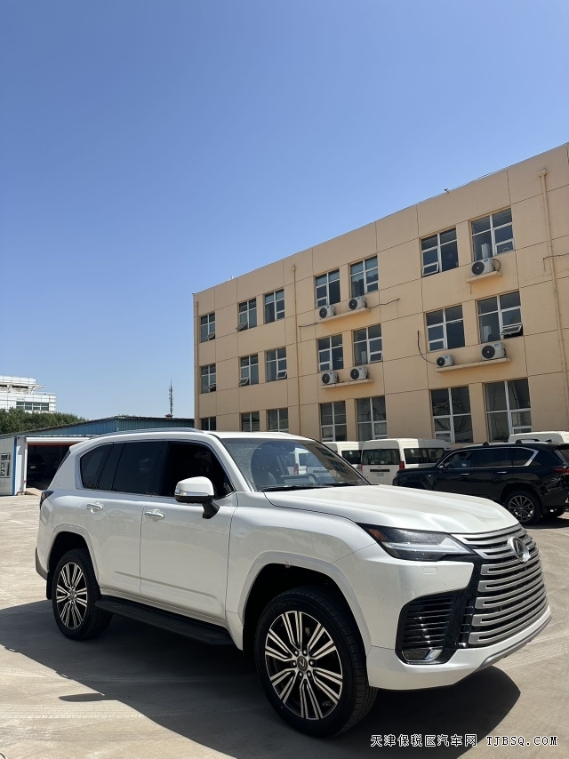 大改款之后的23款雷克薩斯LX600豪華版港口直降30個(gè)W促銷去庫存