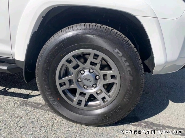豐田超霸23款現(xiàn)車4.0L最新售價配置參數(shù) 四驅(qū)動力