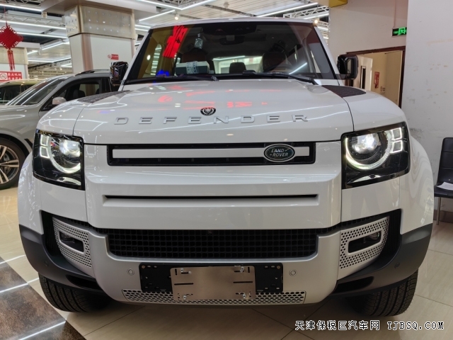 23款柴油路虎衛(wèi)士 平行進(jìn)口獨(dú)有車型 馬力大動力強(qiáng) 越野性能更好