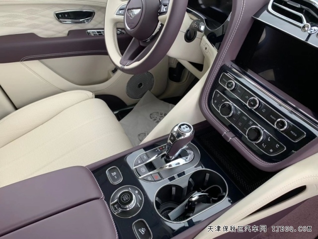 2023款賓利添越雅度加長版 天津現(xiàn)車 特價出售