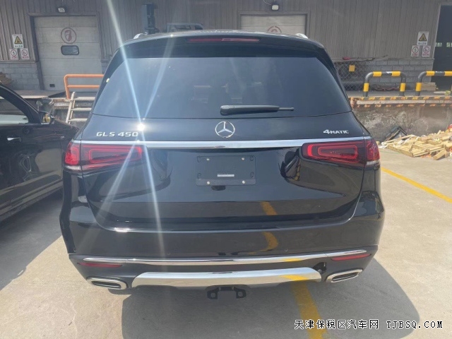 極具性價比的墨版23款奔馳GLS450小牛皮座椅港口最新行情112.8萬