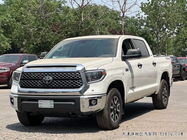 絕版大排量皮卡豐田坦途5.7L港口還有少量現(xiàn)車(chē)長(zhǎng)途穿越的王者最新行情44萬(wàn)
