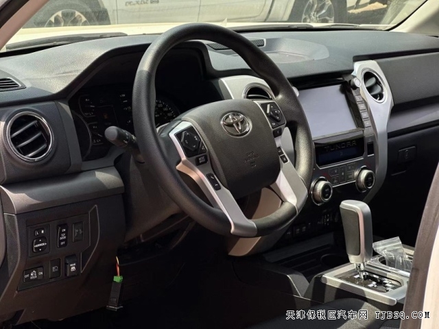 絕版大排量皮卡豐田坦途5.7L港口還有少量現(xiàn)車(chē)長(zhǎng)途穿越的王者最新行情44萬(wàn)