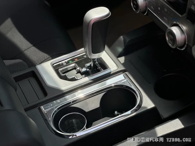 絕版大排量皮卡豐田坦途5.7L港口還有少量現(xiàn)車(chē)長(zhǎng)途穿越的王者最新行情44萬(wàn)