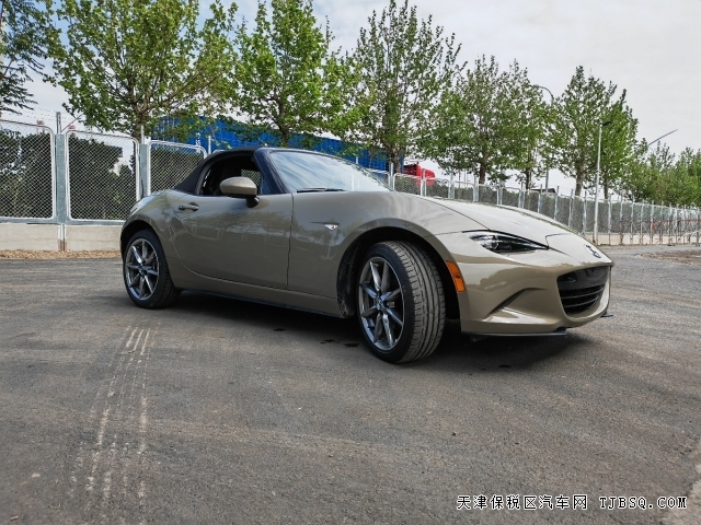 加版高配馬自達MX-5手動軟頂敞篷車 港口唯一一臺金色外觀 特價出售