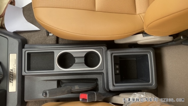 中東版豐田酷路澤LC71三門(mén)版最強(qiáng)越野性能復(fù)古造型港口提車(chē)