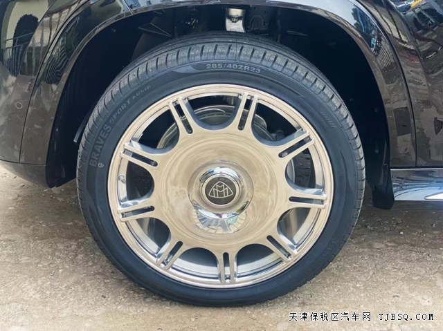最熱門的23款奔馳GLS450完美復(fù)刻升級邁巴赫GLS600港口優(yōu)惠價130多萬