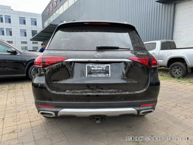 23款美規(guī)版豪華SUV奔馳GLE450港口現(xiàn)車最新行情80萬起