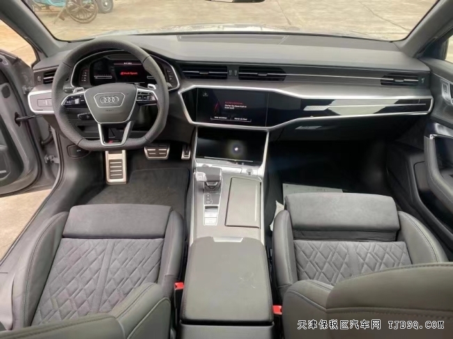平行進(jìn)口23款?yuàn)W迪RS6 4.0T西裝暴徒獨(dú)家車型港口最新現(xiàn)車售價(jià)200