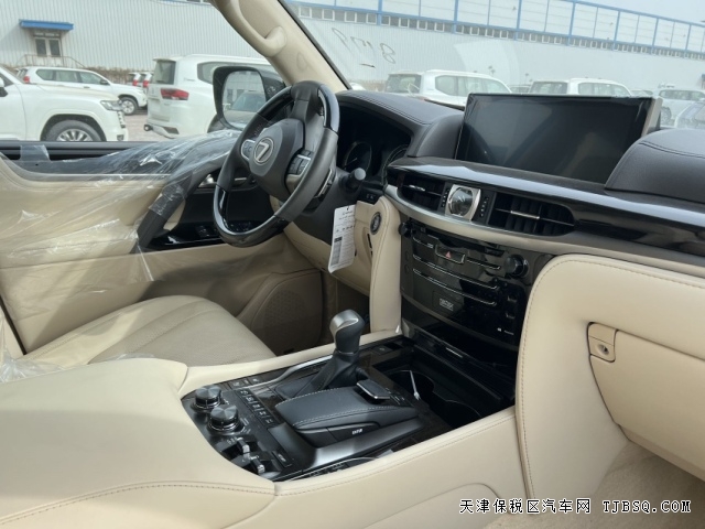 低調(diào)大哥座駕中東限量S雷克薩斯LX570絕版V8港口行情怎樣