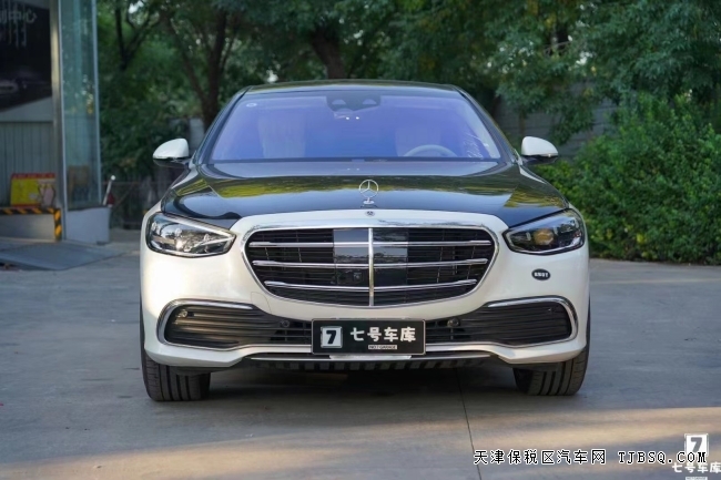 奔馳S580加長改裝普爾曼5.98米現(xiàn)車出售  