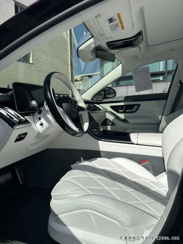 平行進(jìn)口邁巴赫S580L尊貴的四座行政座駕4.0T港口現(xiàn)車(chē)