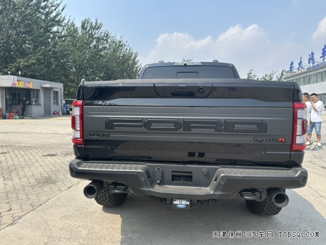 男人大玩具福特猛禽F150大皮卡港口價(jià)格一落千丈可分期購車
