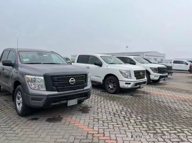 22款美規(guī)日產(chǎn)泰坦皮卡5.6L大V8超高性價(jià)比港口甩賣中