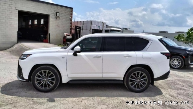 平行進(jìn)口豪華SUV23款雷克薩斯LX600運(yùn)動(dòng)版庫存壓力大價(jià)格大跳水