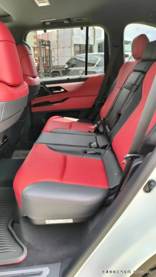 平行進(jìn)口豪華SUV23款雷克薩斯LX600運(yùn)動(dòng)版庫存壓力大價(jià)格大跳水