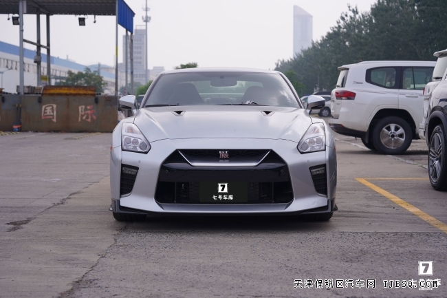 東瀛戰(zhàn)神23款加版日產(chǎn)GTR3.8TT最新款港口國(guó)六現(xiàn)車(chē)最新行情報(bào)價(jià)