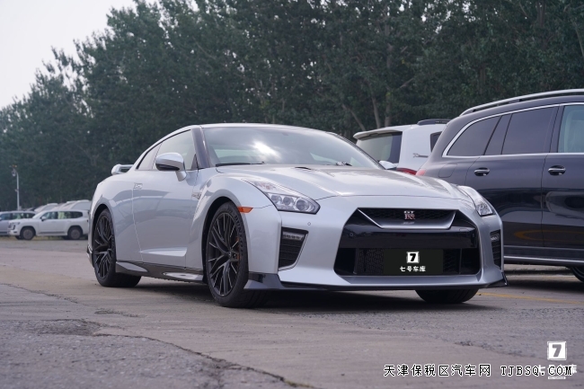 東瀛戰(zhàn)神23款加版日產(chǎn)GTR3.8TT最新款港口國(guó)六現(xiàn)車(chē)最新行情報(bào)價(jià)