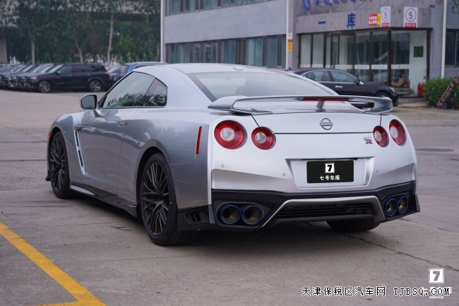 東瀛戰(zhàn)神23款加版日產(chǎn)GTR3.8TT最新款港口國(guó)六現(xiàn)車(chē)最新行情報(bào)價(jià)