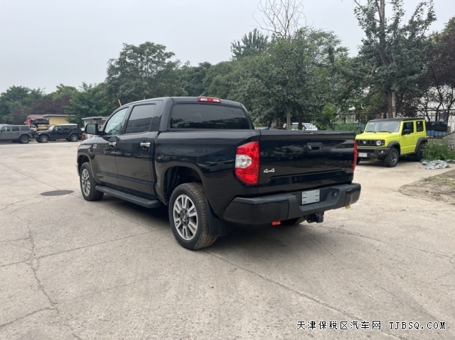 最后幾臺(tái)絕版5.7L豐田坦途V8大皮卡長(zhǎng)途穿越路上的好幫手港口最新行情參數(shù)