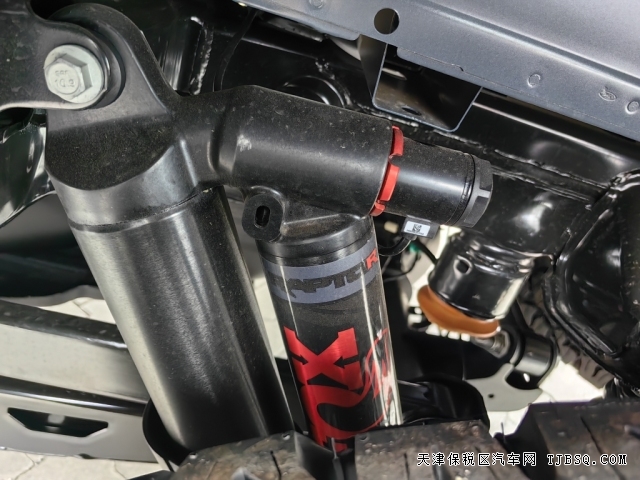 美式皮卡23款福特猛禽R大V8震撼來襲極限越野愛好者的追求