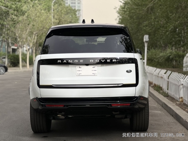 天津港23款路虎攬勝行政4.4T汽油長軸大V8現(xiàn)車在售可分期購車