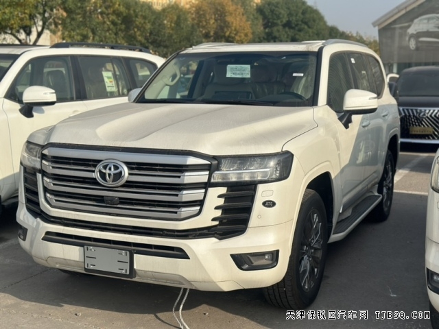 中東版豐田L(fēng)C300酷路澤3.5TT展廳現(xiàn)車(chē)年底大促中全國(guó)可分期購(gòu)車(chē)