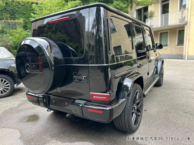 平行進(jìn)口24款奔馳G63AMG現(xiàn)車已到港口極具性價(jià)比全國可分期購車