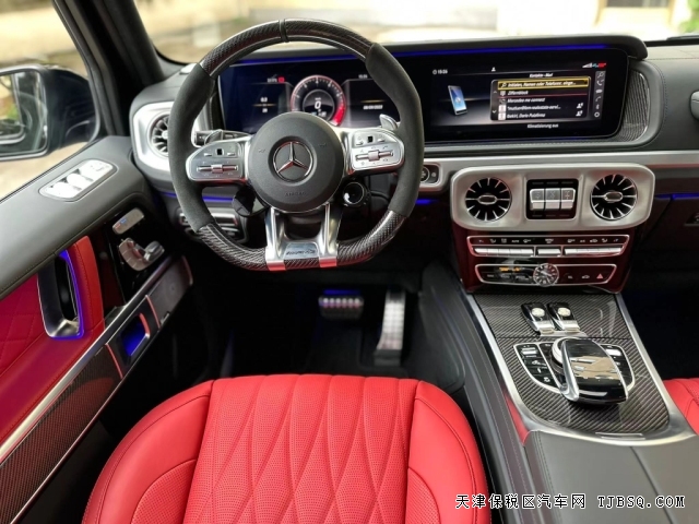 平行進(jìn)口24款奔馳G63AMG現(xiàn)車已到港口極具性價(jià)比全國可分期購車