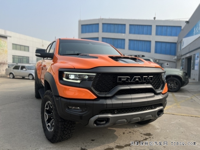 平行進(jìn)口皮卡道奇霸王龍6.2L庫存量大價格崩盤港口熱賣中可分期購車