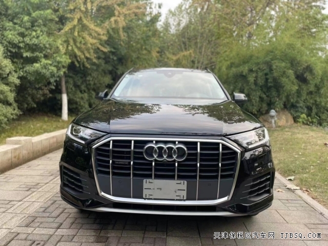 消費(fèi)者心中的官車形象23款?yuàn)W迪Q7 3.0T港口價(jià)格已觸底最新行情僅售五十多萬