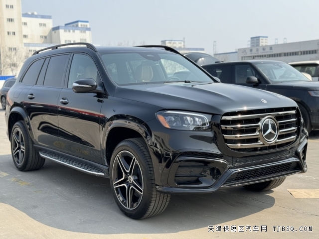 商務(wù)氣場(chǎng)2024款奔馳GLS450豪華大型SUV對(duì)比年后售價(jià)進(jìn)一步下跌最行情
