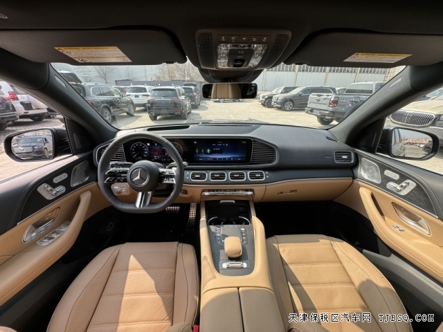 商務(wù)氣場(chǎng)2024款奔馳GLS450豪華大型SUV對(duì)比年后售價(jià)進(jìn)一步下跌最行情