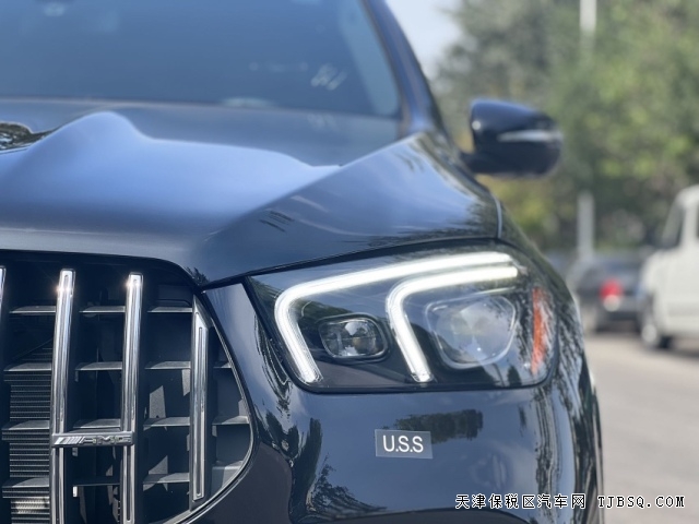 高顏值高性能的奔馳GLE53 AMG明星產(chǎn)品港口現(xiàn)車可分期