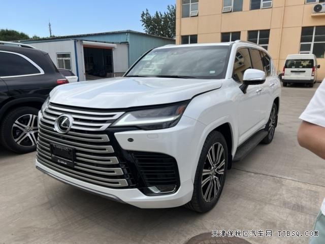 中東版雷克薩斯LX600超豪華SUV對比美規(guī)有哪些優(yōu)勢和獨有配置