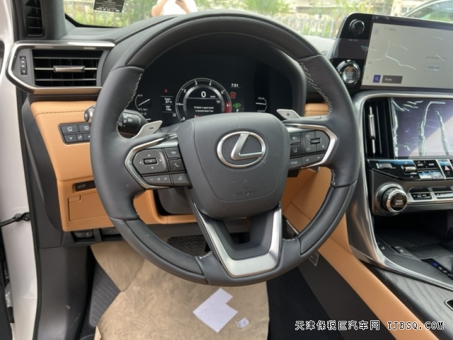 中東版雷克薩斯LX600超豪華SUV對比美規(guī)有哪些優(yōu)勢和獨有配置