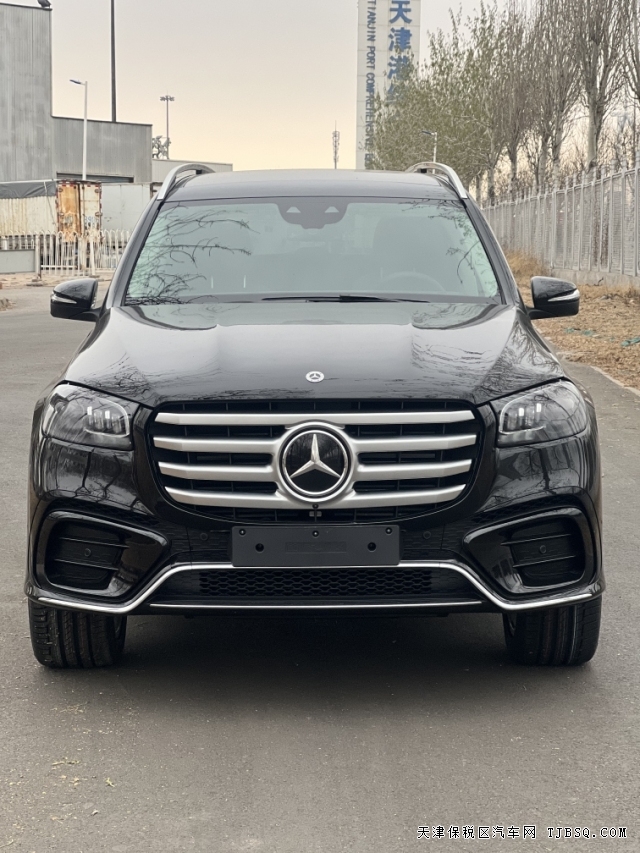 2024款美規(guī)奔馳GLS450七座AMG豪華SUV對(duì)比中規(guī)有哪些優(yōu)勢(shì)