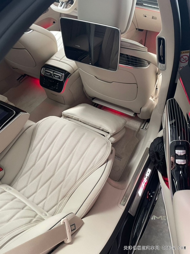 全新設(shè)計(jì)24款奔馳AMG S63平行進(jìn)口現(xiàn)車抵達(dá)保稅區(qū)港口最新行情