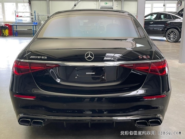 全新設(shè)計(jì)24款奔馳AMG S63平行進(jìn)口現(xiàn)車抵達(dá)保稅區(qū)港口最新行情