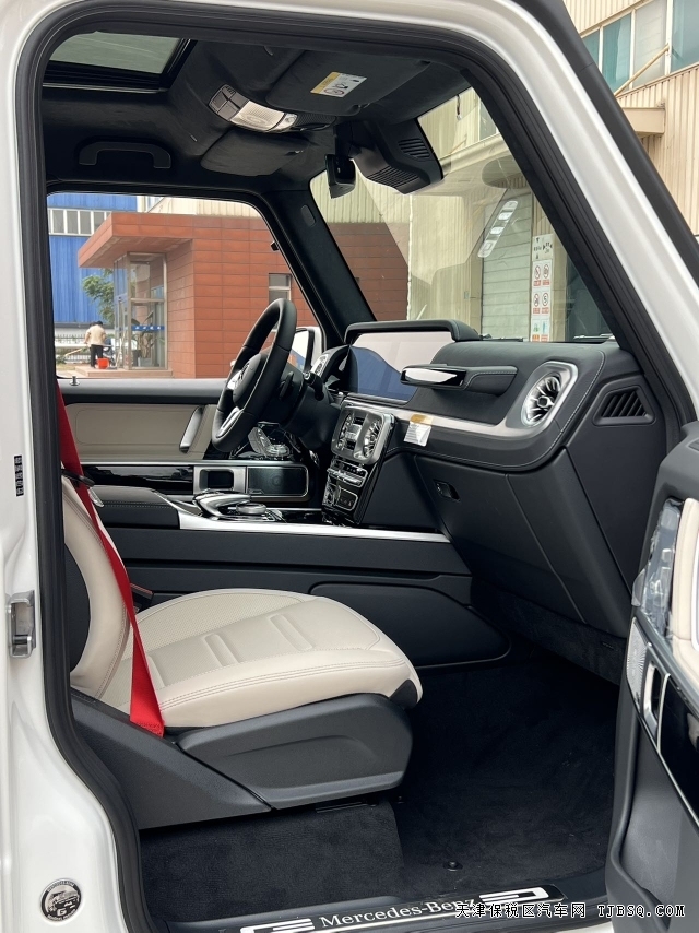 平行進(jìn)口24款奔馳G400d柴油版3.0T現(xiàn)車批發(fā)價(jià)甩