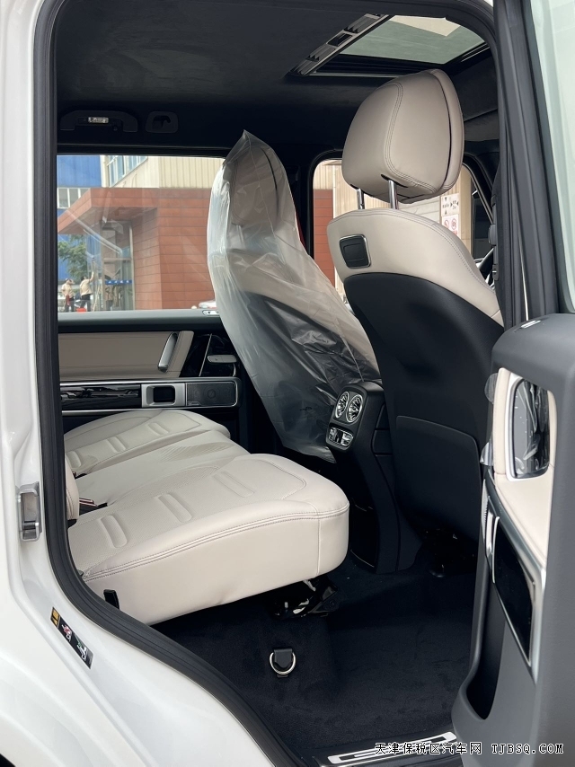 平行進(jìn)口24款奔馳G400d柴油版3.0T現(xiàn)車批發(fā)價(jià)甩