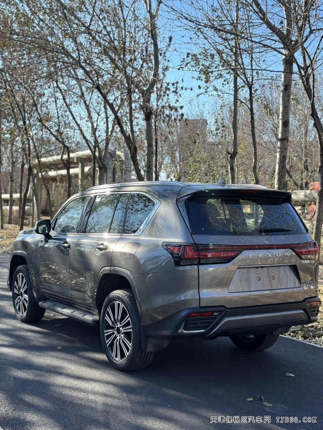 23款柴油雷克薩斯LX500d 3.3T三把鎖最新款現(xiàn)車港口隨時(shí)提